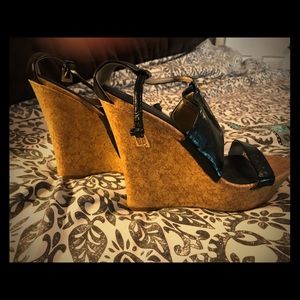 🔥🔥 Black and Cork Wedge Heels🔥🔥